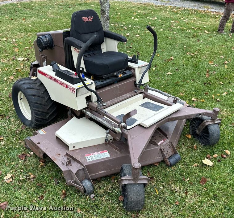 image for item NM9061 Grasshopper 430D  ZTR lawn mower