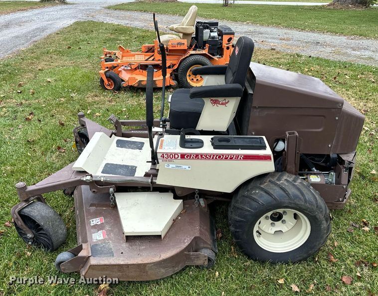 image for item NM9061 Grasshopper 430D  ZTR lawn mower