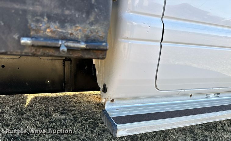 image for item NO9369 1998 Dodge Ram 3500  flatbed pickup truck