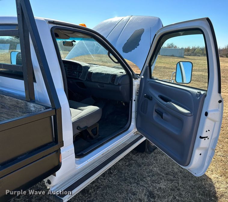 image for item NO9369 1998 Dodge Ram 3500  flatbed pickup truck