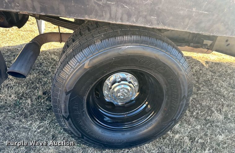 image for item NO9369 1998 Dodge Ram 3500  flatbed pickup truck