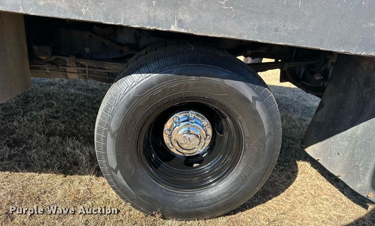 image for item NO9369 1998 Dodge Ram 3500  flatbed pickup truck