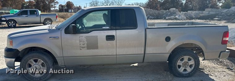 image for item NO9373 2004 Ford F150 XLT  SuperCab pickup truck