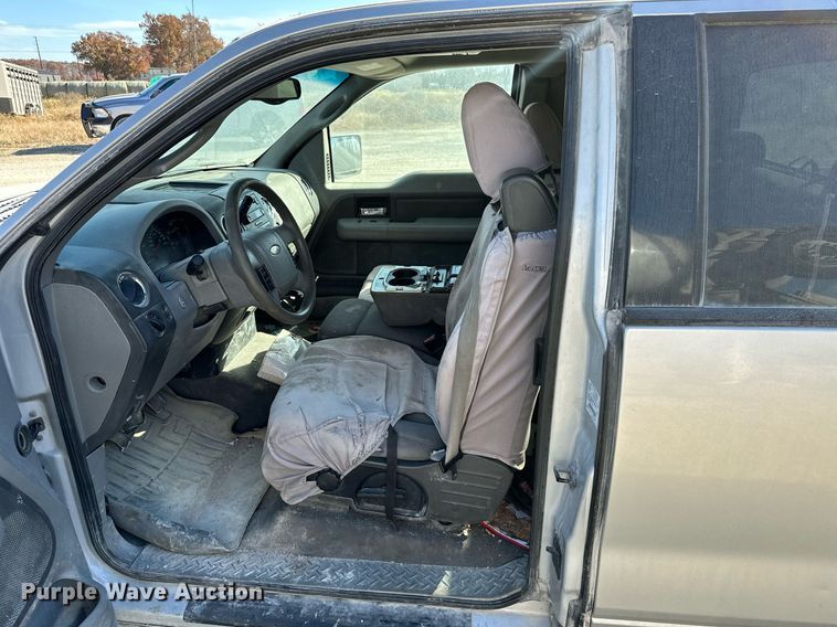 image for item NO9373 2004 Ford F150 XLT  SuperCab pickup truck