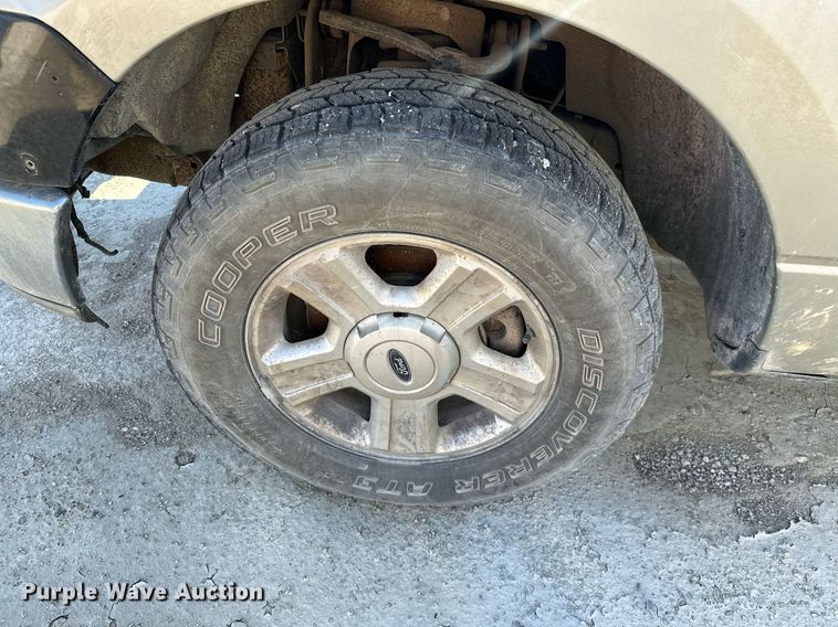 image for item NO9373 2004 Ford F150 XLT  SuperCab pickup truck