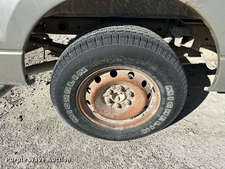 image for item NO9373 2004 Ford F150 XLT  SuperCab pickup truck