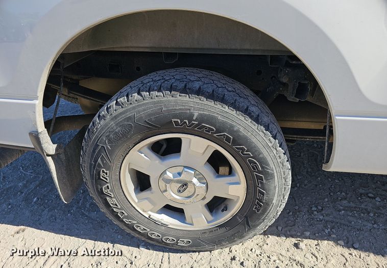 image for item NP9127 2012 Ford F150 XLT SuperCrew pickup truck