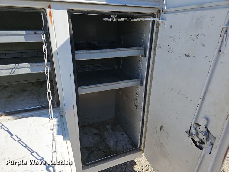 image for item NP9128 1997 Ford F450 Super Duty utility / service truck