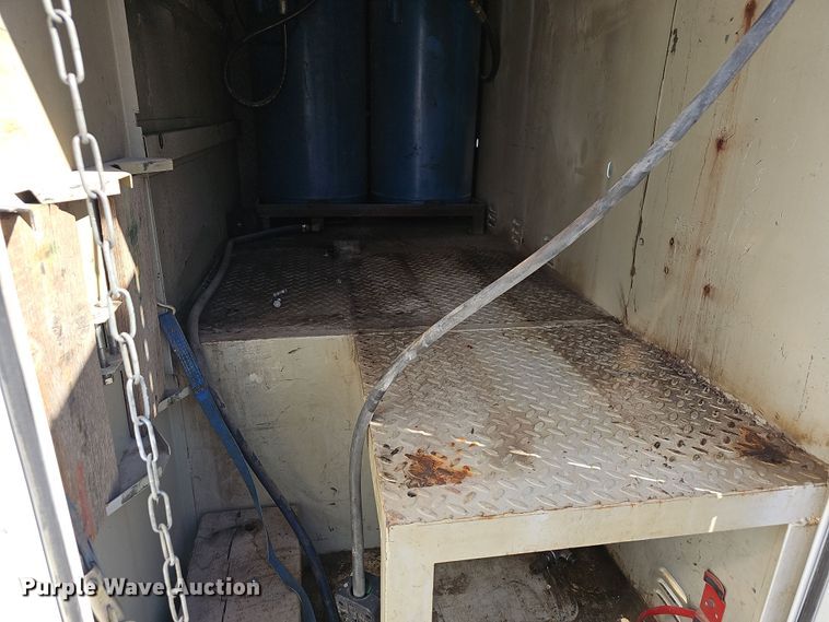 image for item NP9128 1997 Ford F450 Super Duty utility / service truck