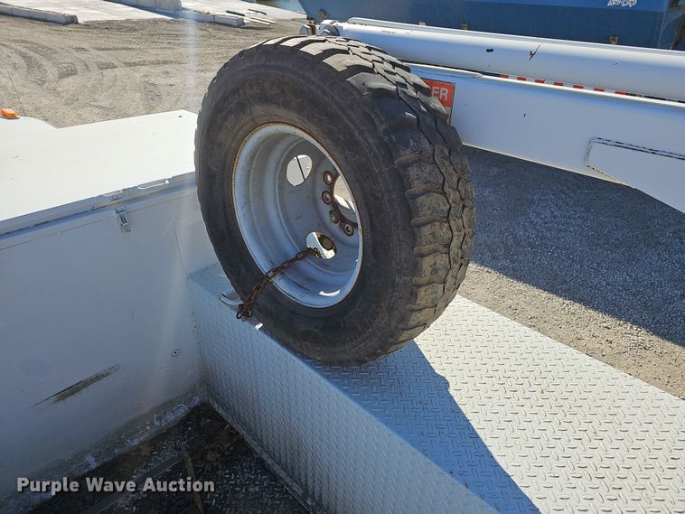 image for item NP9128 1997 Ford F450 Super Duty utility / service truck