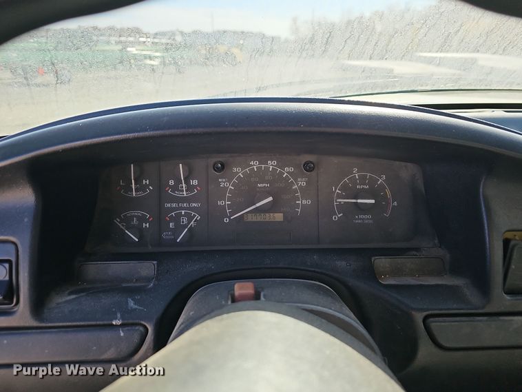 image for item NP9128 1997 Ford F450 Super Duty utility / service truck