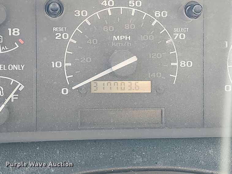 image for item NP9128 1997 Ford F450 Super Duty utility / service truck