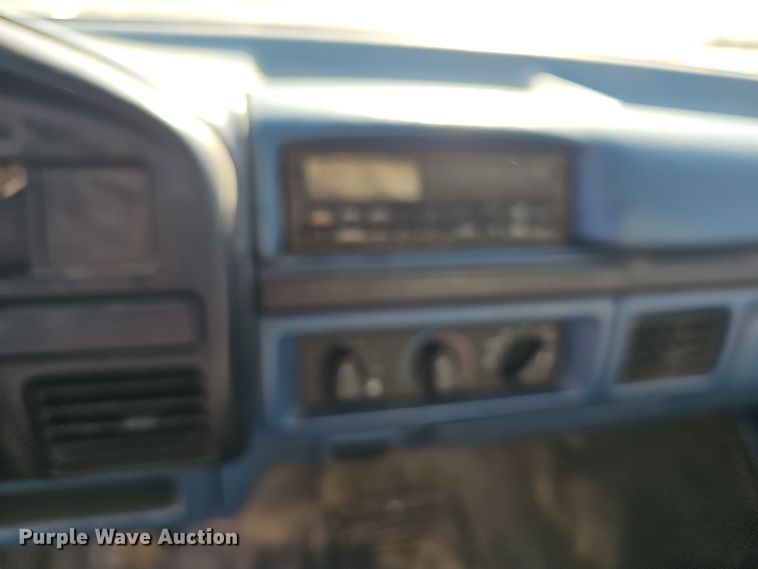 image for item NP9128 1997 Ford F450 Super Duty utility / service truck