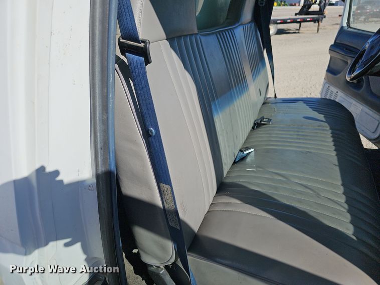 image for item NP9128 1997 Ford F450 Super Duty utility / service truck