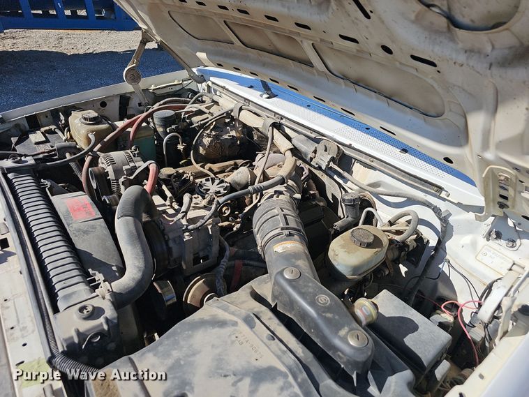 image for item NP9128 1997 Ford F450 Super Duty utility / service truck