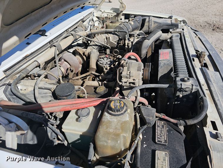 image for item NP9128 1997 Ford F450 Super Duty utility / service truck