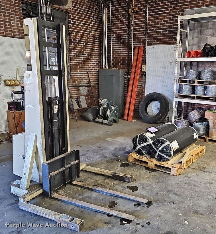 image for item NP9132 Crown 20MT  pallet jack