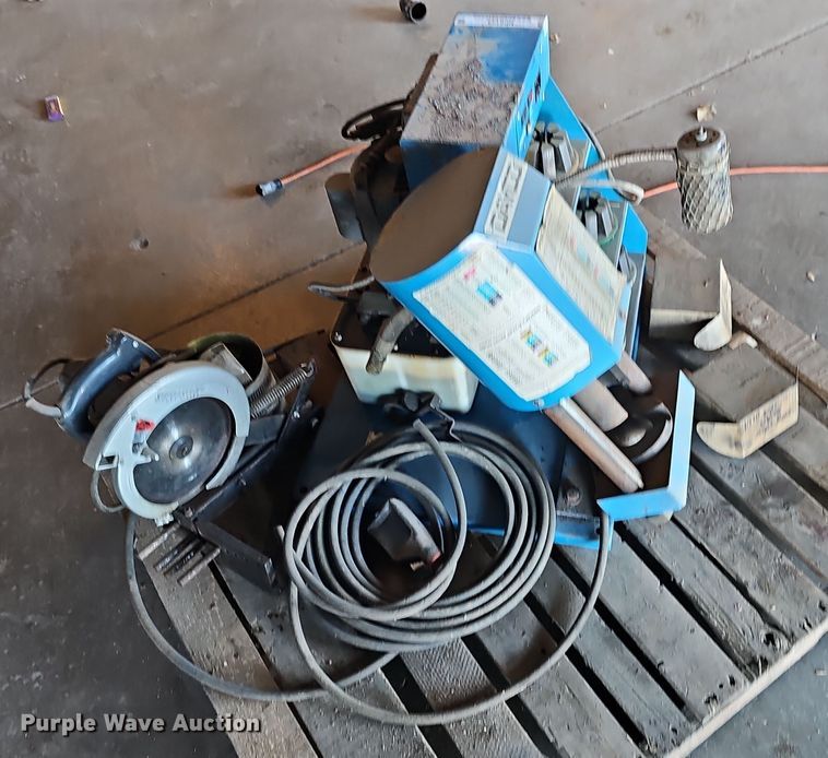 image for item NP9133 Dayco NP60 WB60  hydraulic hose crimper