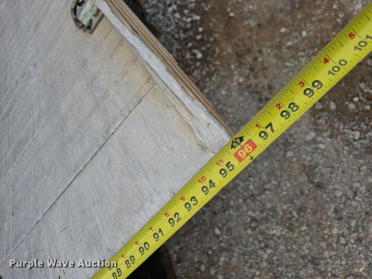 image for item NP9192 1997 International 4700  rollback truck