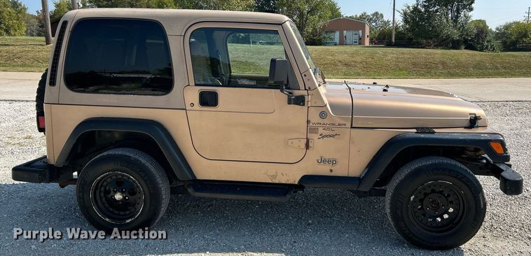 image for item NQ9878 1999 Jeep Wrangler Sport  SUV