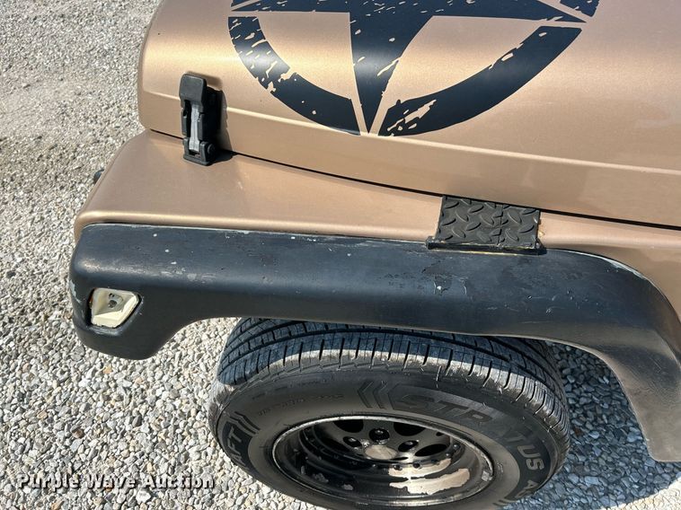 image for item NQ9878 1999 Jeep Wrangler Sport  SUV