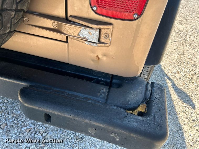 image for item NQ9878 1999 Jeep Wrangler Sport  SUV