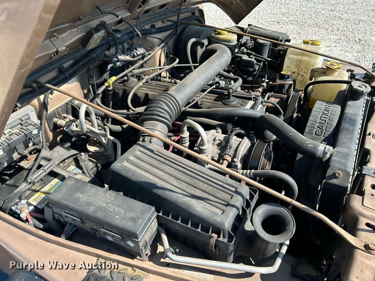 image for item NQ9878 1999 Jeep Wrangler Sport  SUV