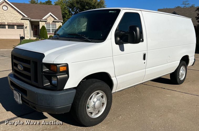 image for item NQ9968 2013 Ford E250 Super Duty  van