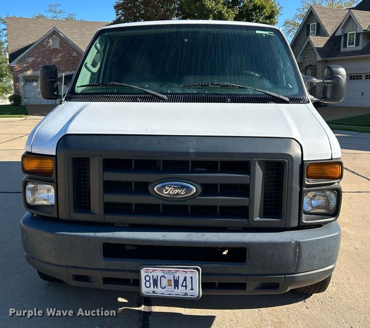 image for item NQ9968 2013 Ford E250 Super Duty  van