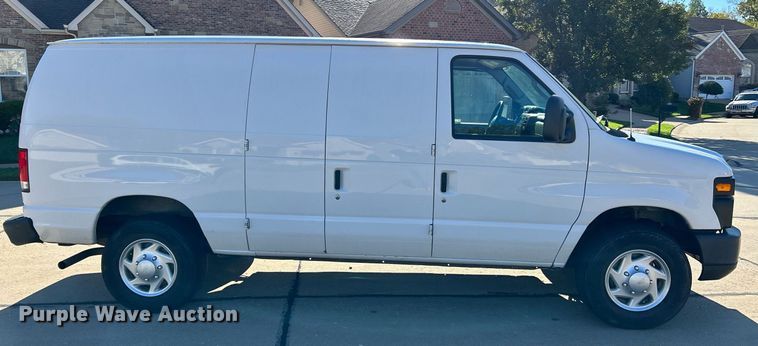 image for item NQ9968 2013 Ford E250 Super Duty  van