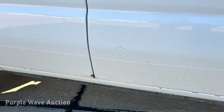 image for item NQ9968 2013 Ford E250 Super Duty  van