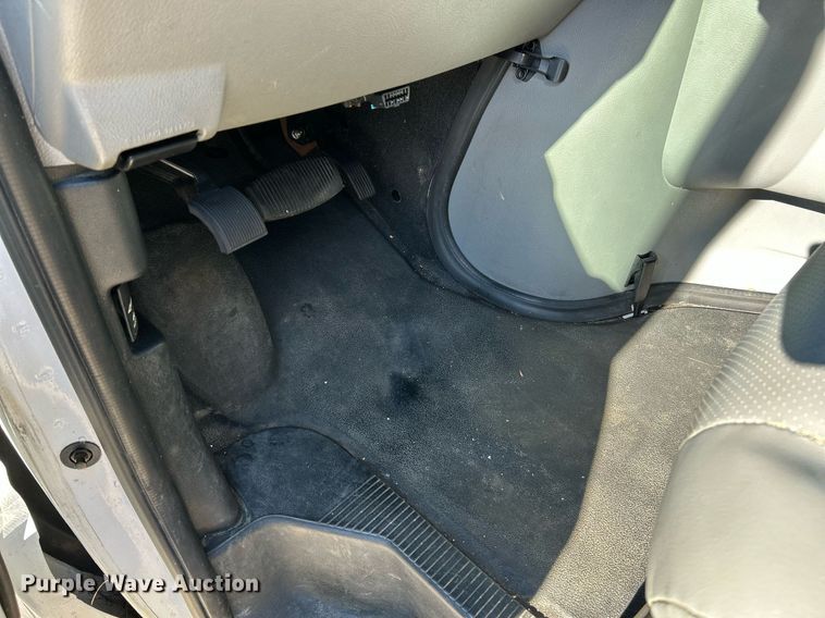 image for item NQ9968 2013 Ford E250 Super Duty  van