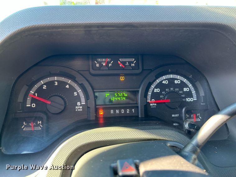 image for item NQ9968 2013 Ford E250 Super Duty  van