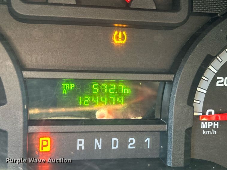 image for item NQ9968 2013 Ford E250 Super Duty  van