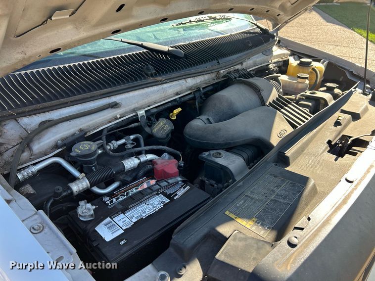 image for item NQ9968 2013 Ford E250 Super Duty  van