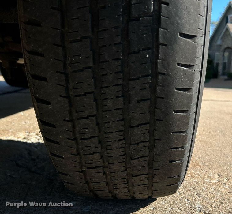 image for item NQ9968 2013 Ford E250 Super Duty  van