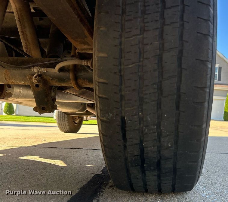 image for item NQ9968 2013 Ford E250 Super Duty  van