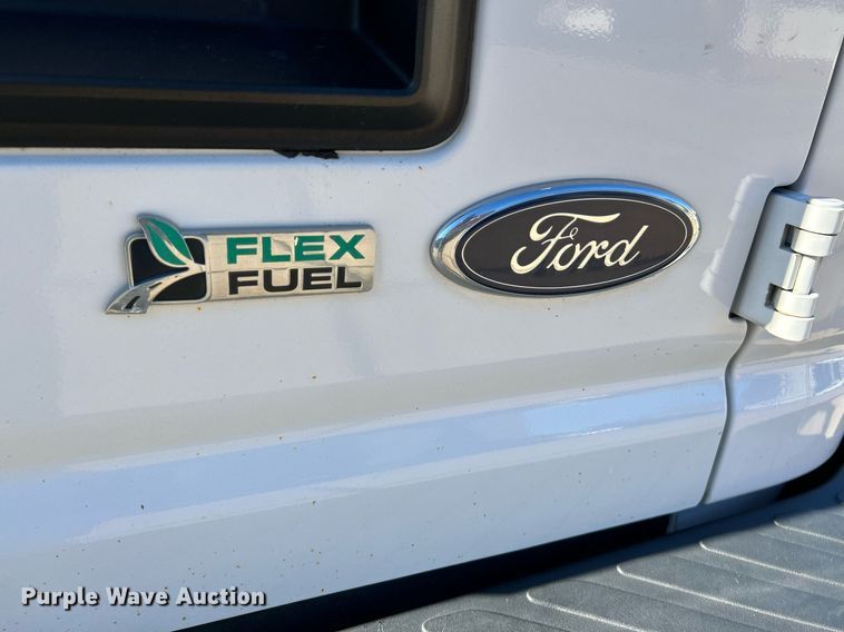 image for item NQ9968 2013 Ford E250 Super Duty  van