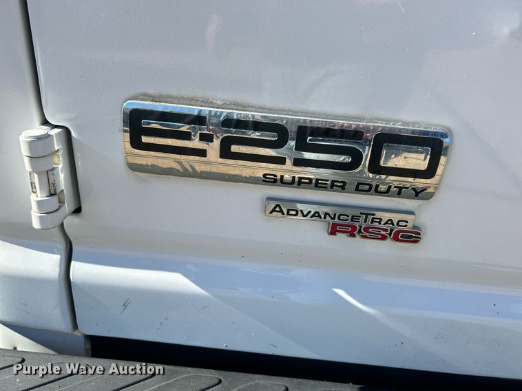 image for item NQ9968 2013 Ford E250 Super Duty  van