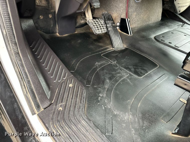 image for item NR9280 2018 Freightliner M2  shuttle bus