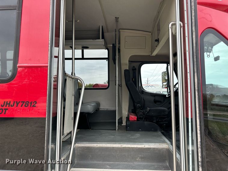 image for item NR9280 2018 Freightliner M2  shuttle bus