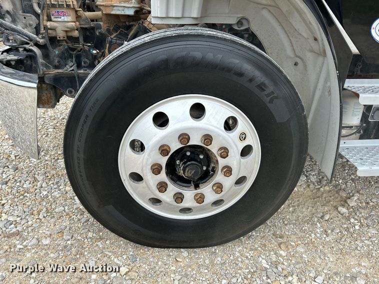 image for item NR9280 2018 Freightliner M2  shuttle bus