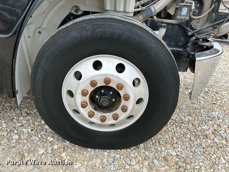 image for item NR9280 2018 Freightliner M2  shuttle bus