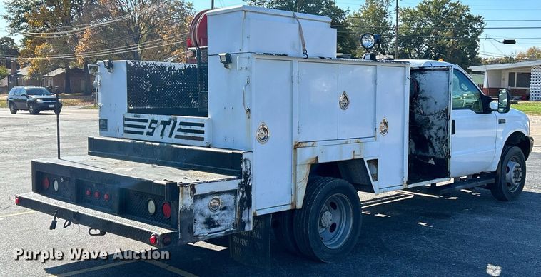 image for item NR9332 2001 Ford F550 Super Duty XL  utility / service truck