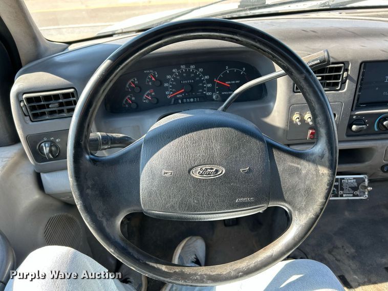 image for item NR9332 2001 Ford F550 Super Duty XL  utility / service truck