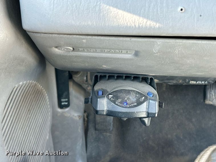 image for item NR9332 2001 Ford F550 Super Duty XL  utility / service truck