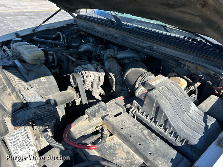 image for item NR9332 2001 Ford F550 Super Duty XL  utility / service truck