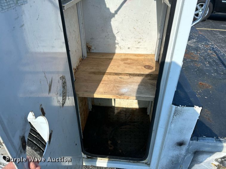 image for item NR9332 2001 Ford F550 Super Duty XL  utility / service truck