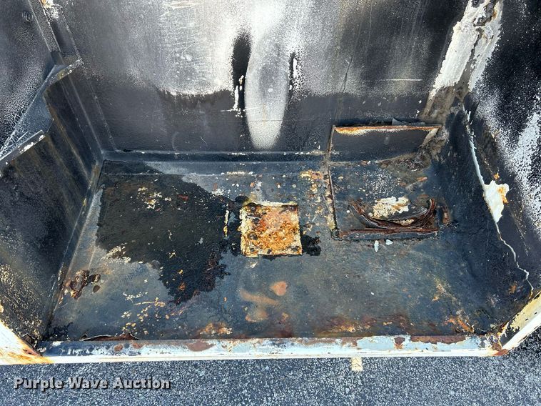 image for item NR9332 2001 Ford F550 Super Duty XL  utility / service truck