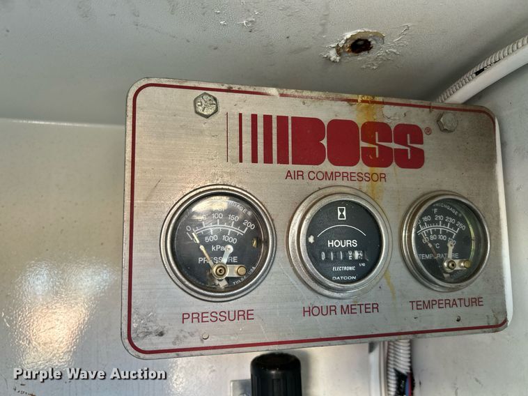 image for item NR9332 2001 Ford F550 Super Duty XL  utility / service truck